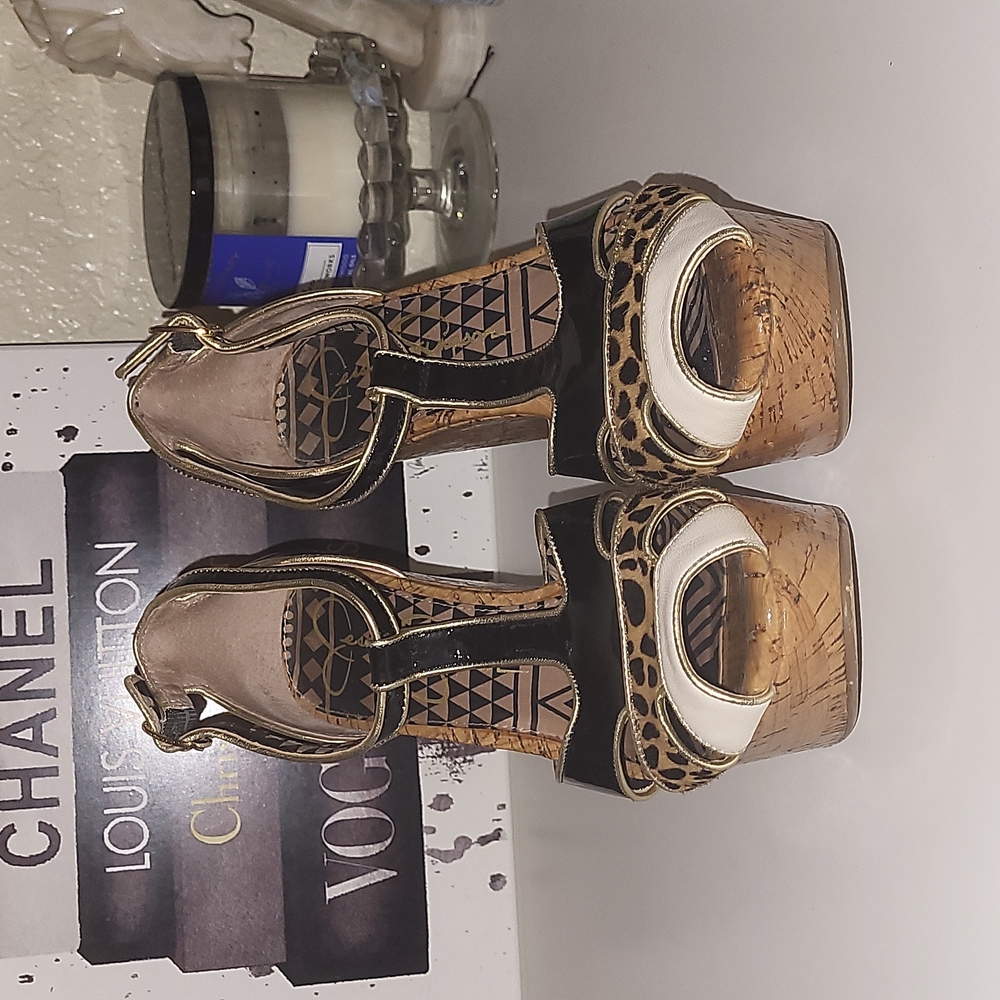 Jessica Simpson Wedges, size 7, light weight, leopard print - Picture 2 of 7